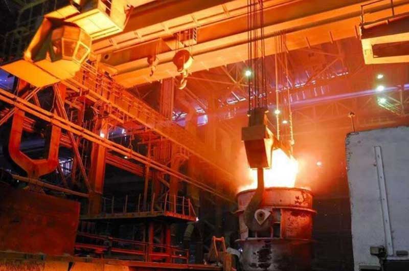 冶金起重機的**保護裝置和應(yīng)急措施有何重要性和特點？
